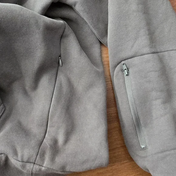 Comfrt Label Unisex Charcoal Utility Hoodie - Picture 5 of 8